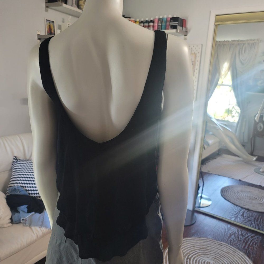 Flowy Crop Top - Picture 3 of 4